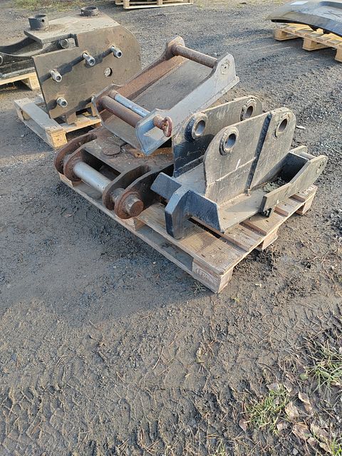 Image 5/10