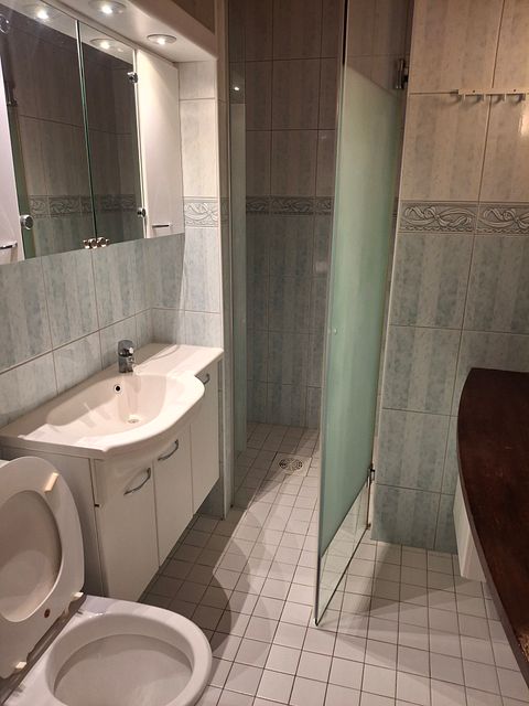 Image 13/18
