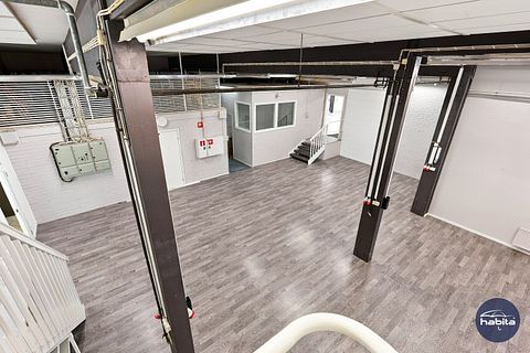 Image 2/23
