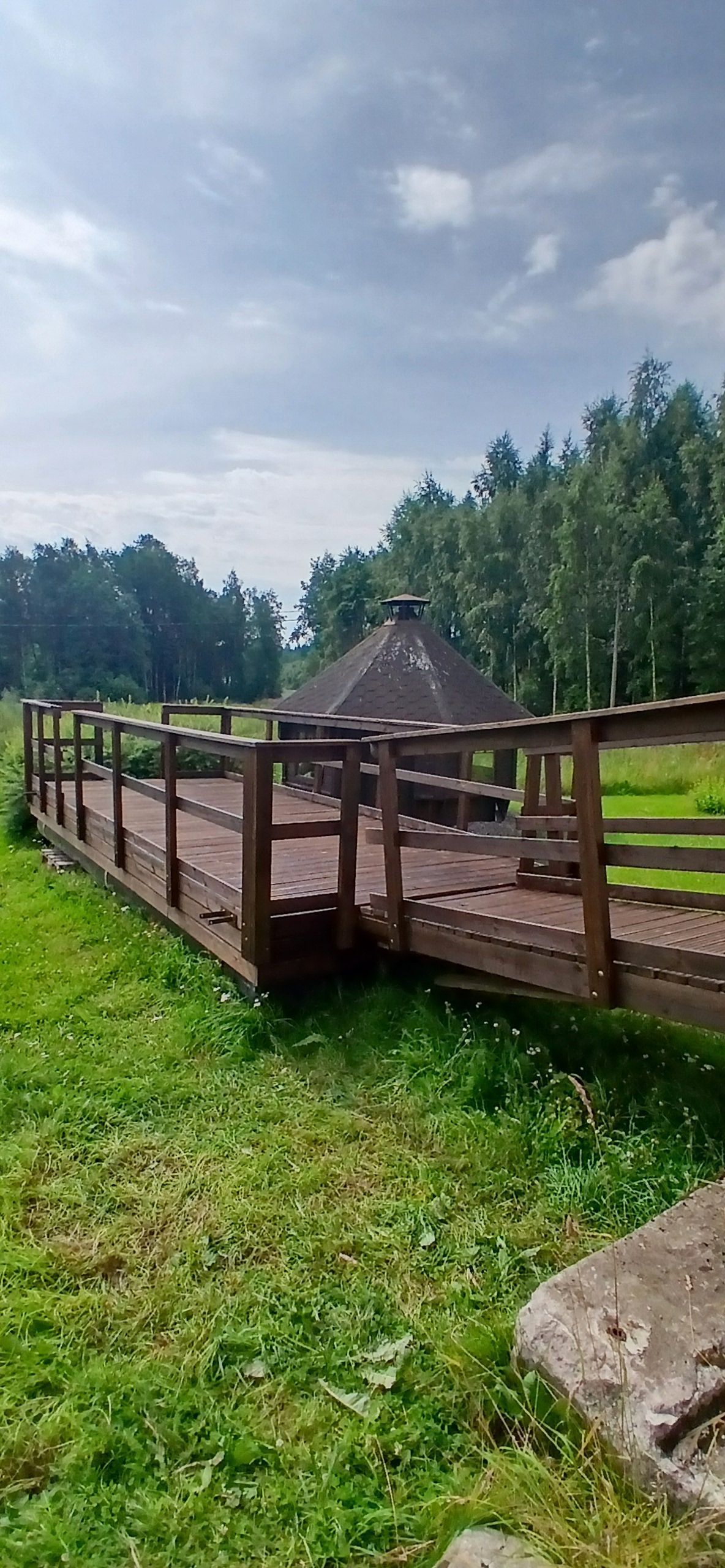 Image 1/9