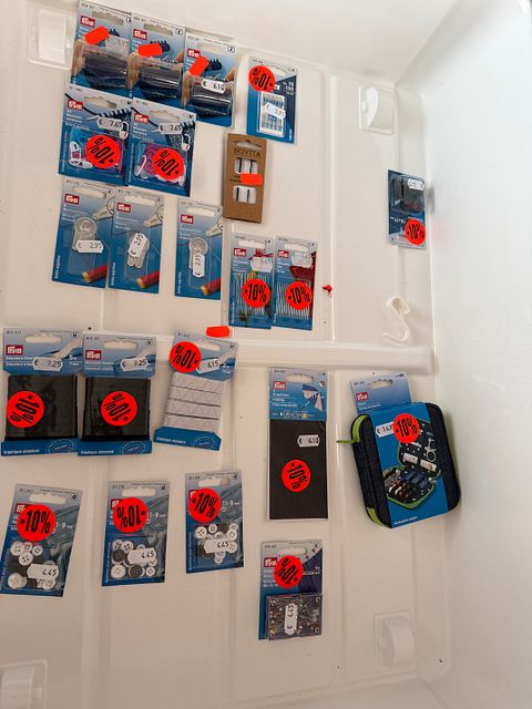 Image 1/10