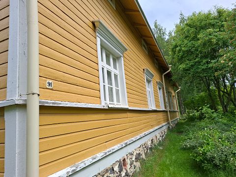 Image 3/6