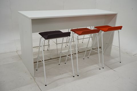 Image 1/10