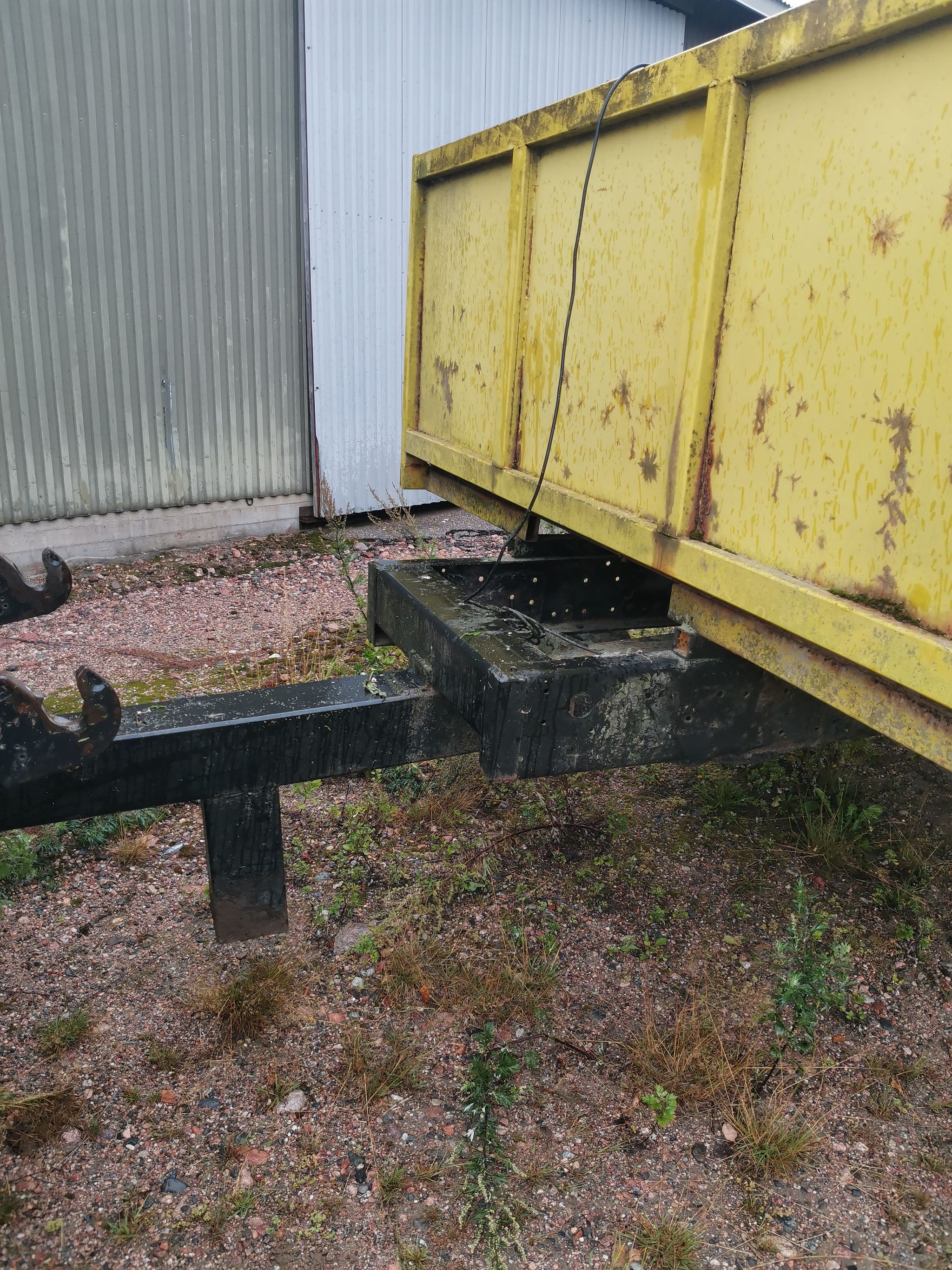 Image 4/4