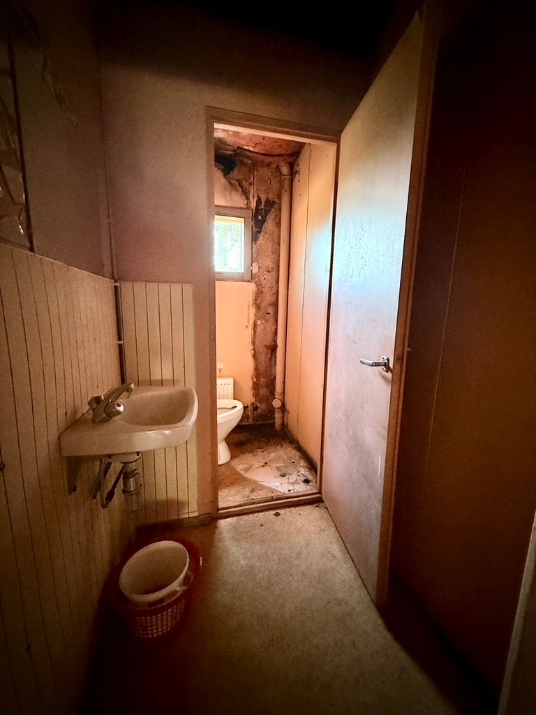 Image 12/30