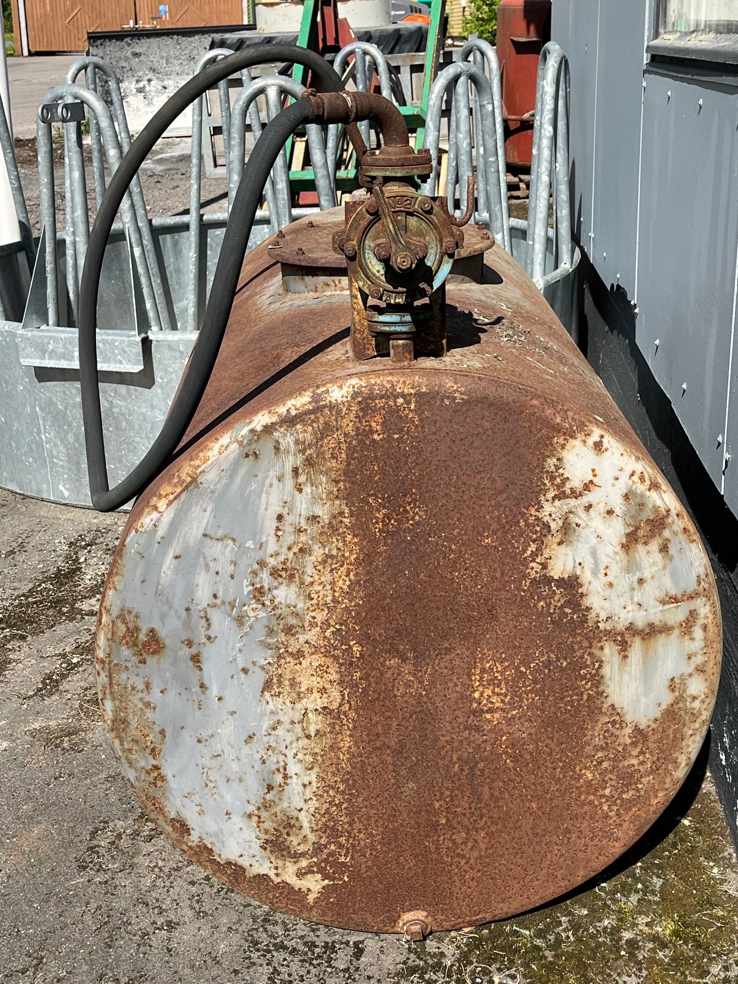 Image 3/4