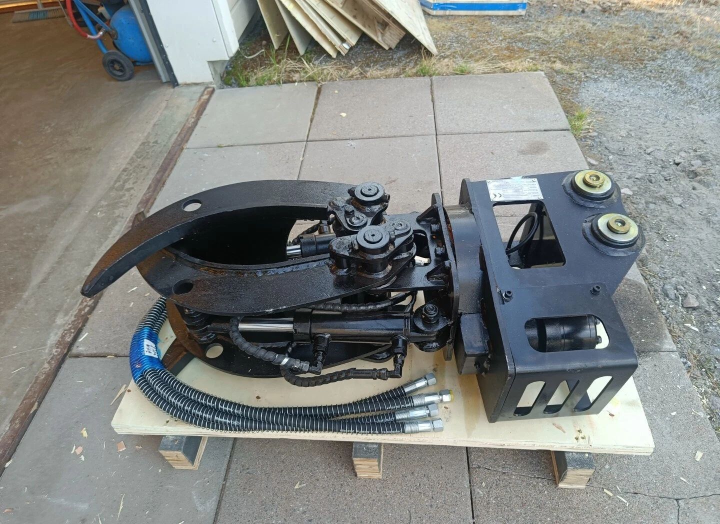 Image 3/24