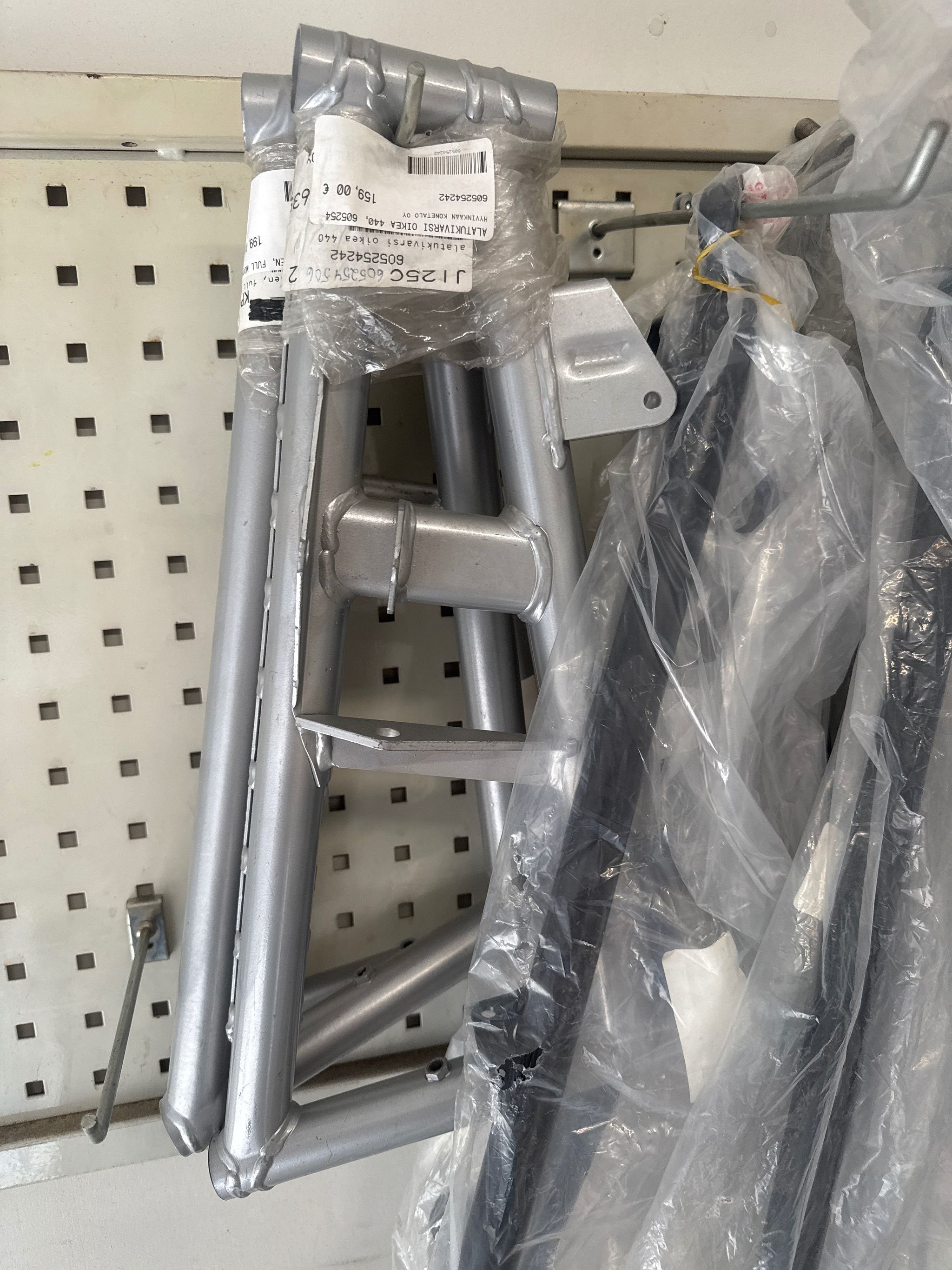 Image 19/36