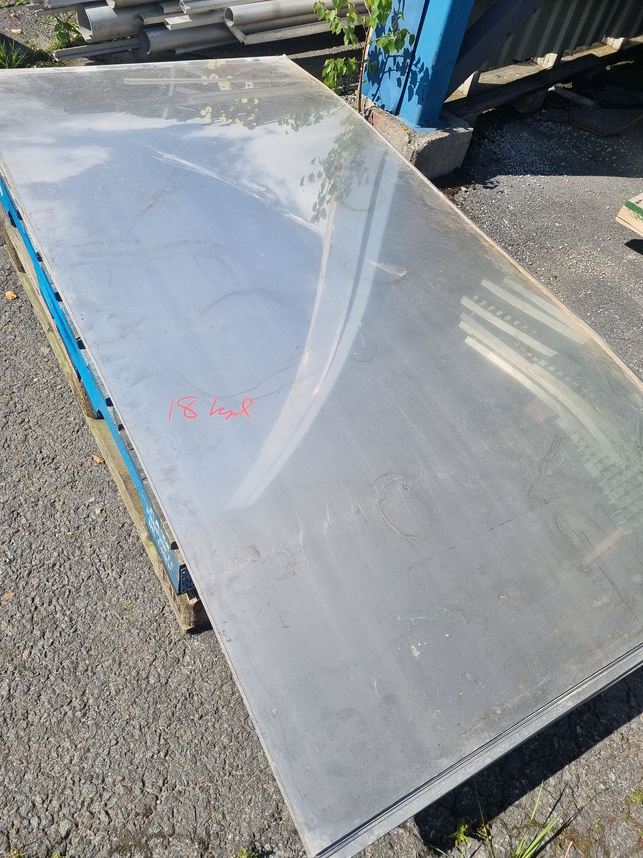 Image 1/2