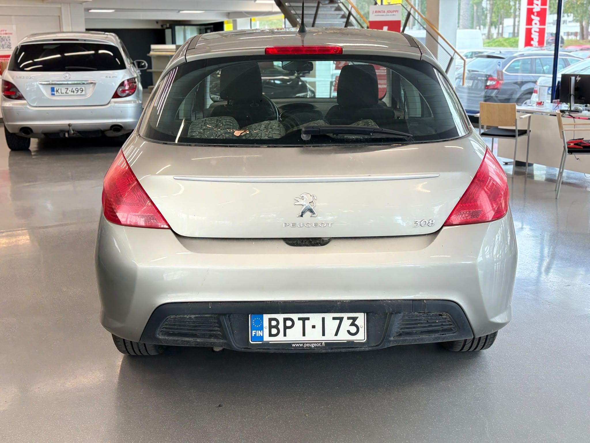 Image 3/46