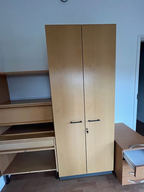Image 1/5