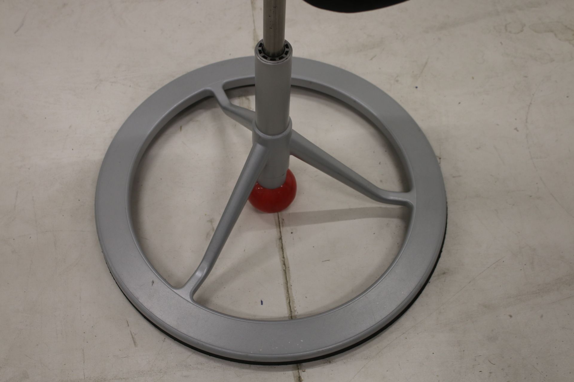 Image 6/7