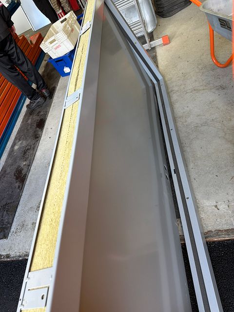 Image 6/7