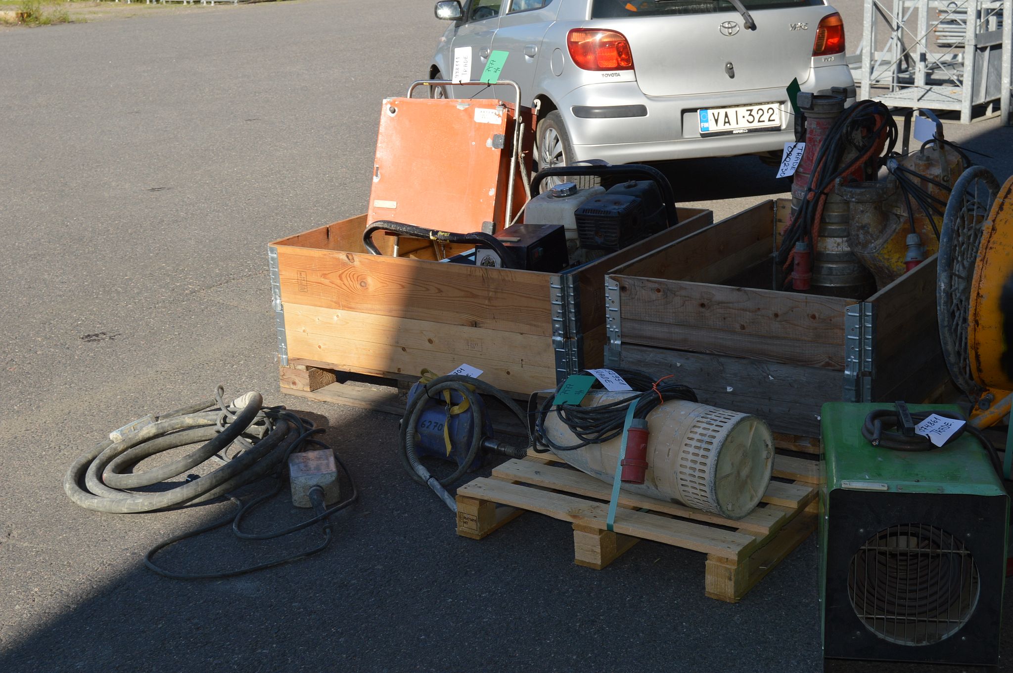 Image 3/25