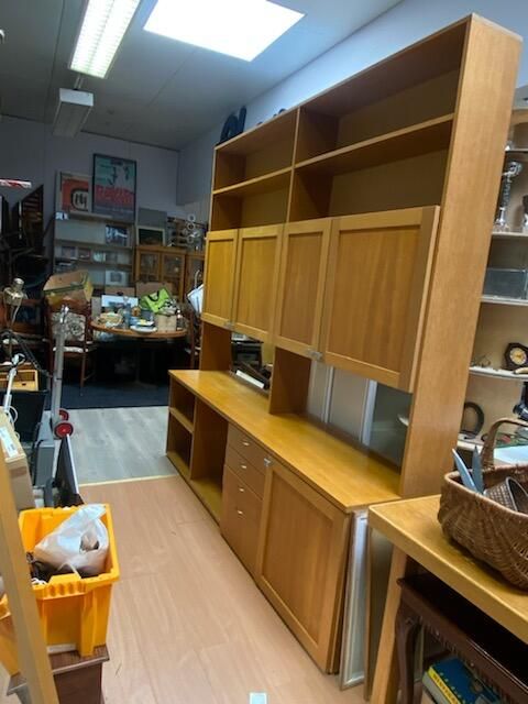Image 2/4