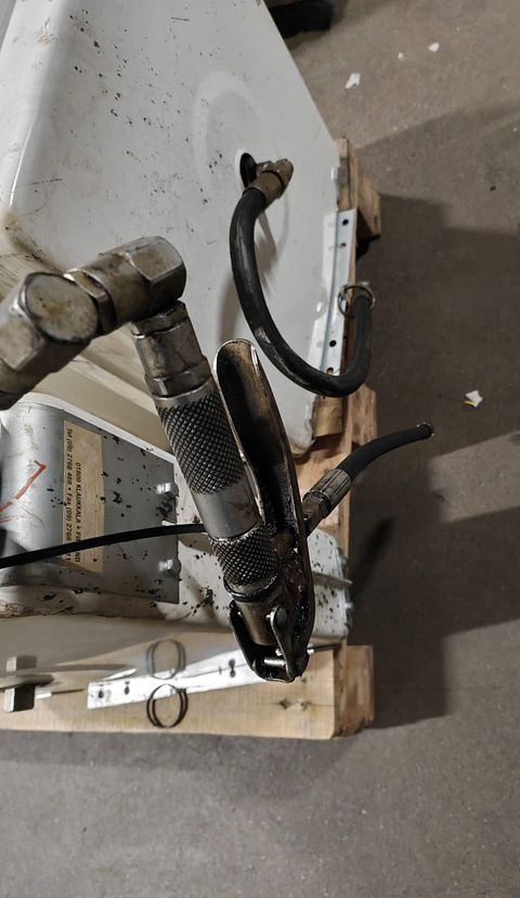 Image 3/5
