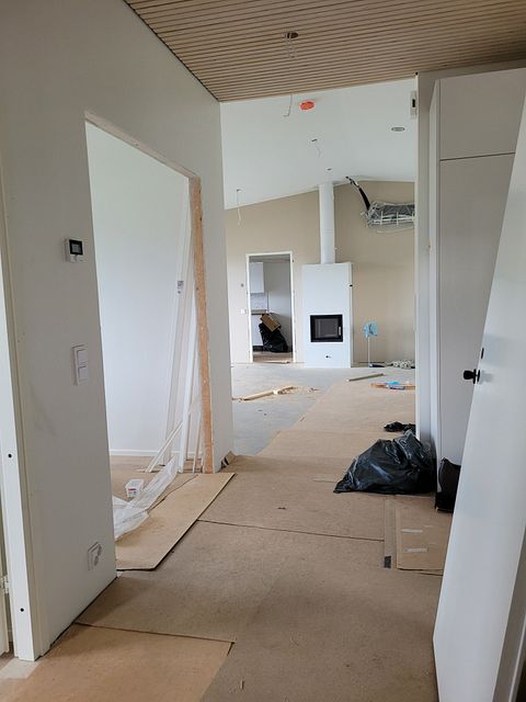 Image 11/85