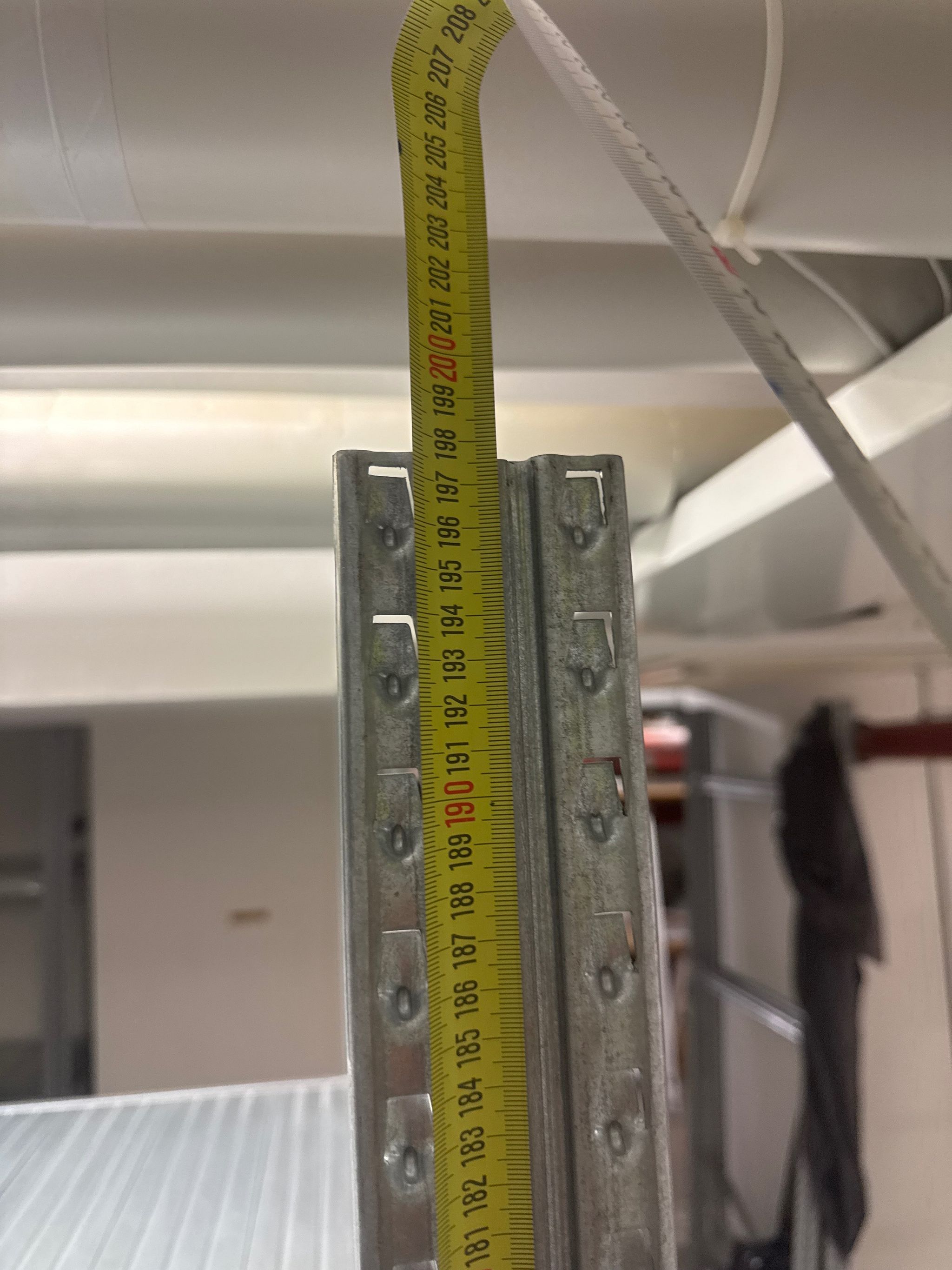 Image 17/30