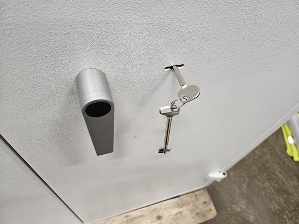 Image 4/23