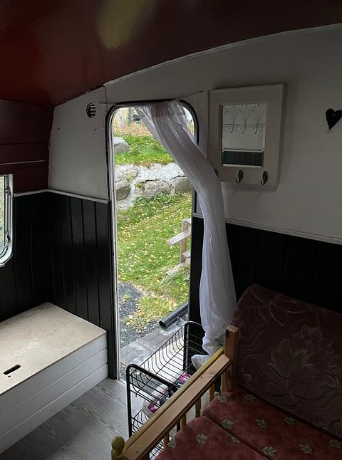 Image 6/8