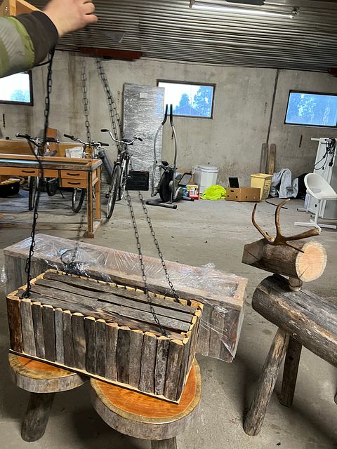 Image 4/10