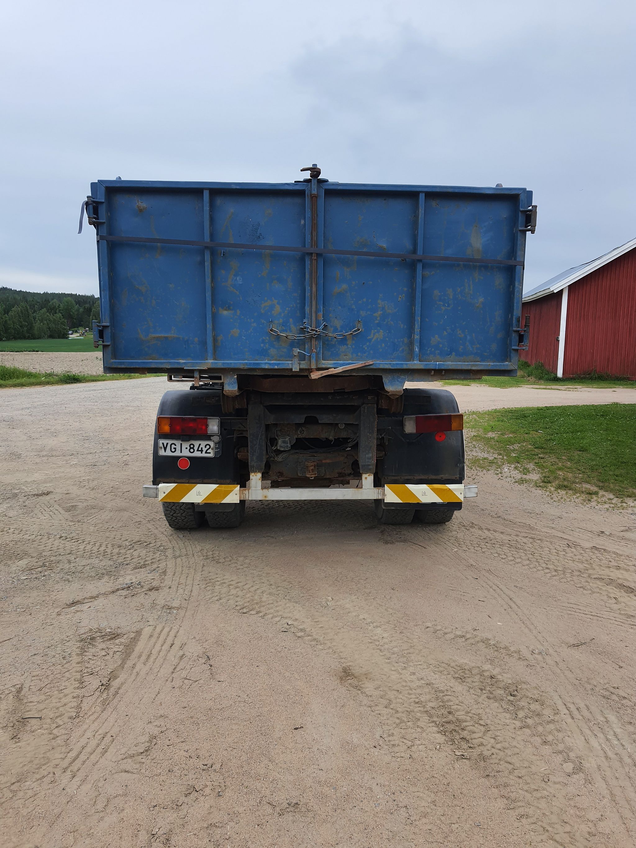 Image 8/9