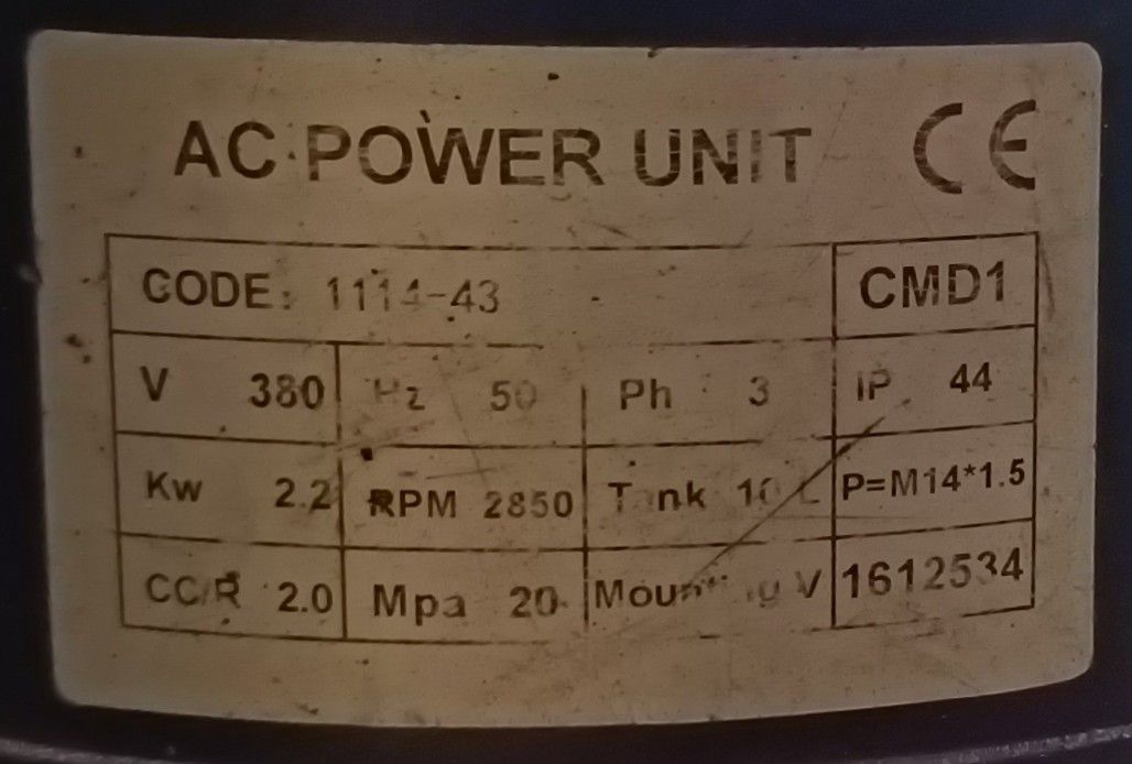 Image 4/6