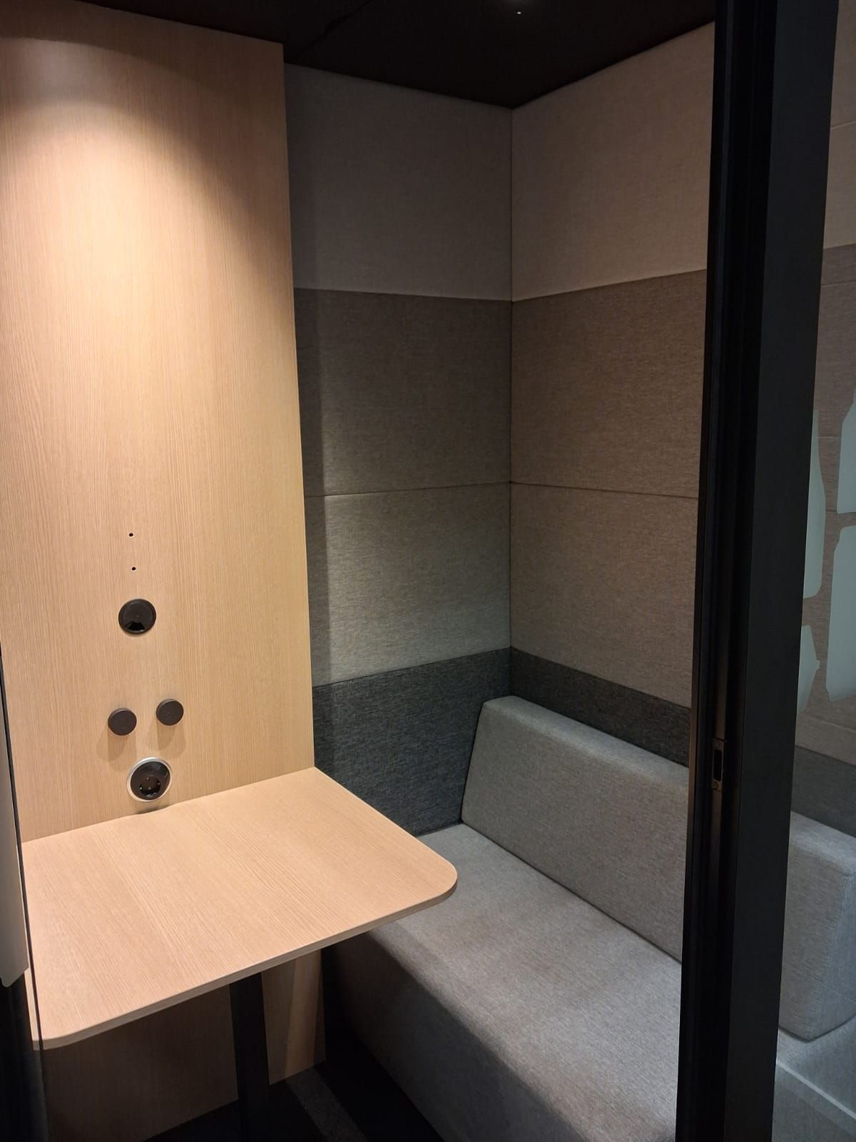 Image 6/7