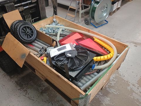 Image 1/9
