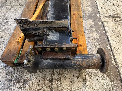 Image 5/6