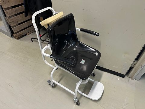 Image 2/4