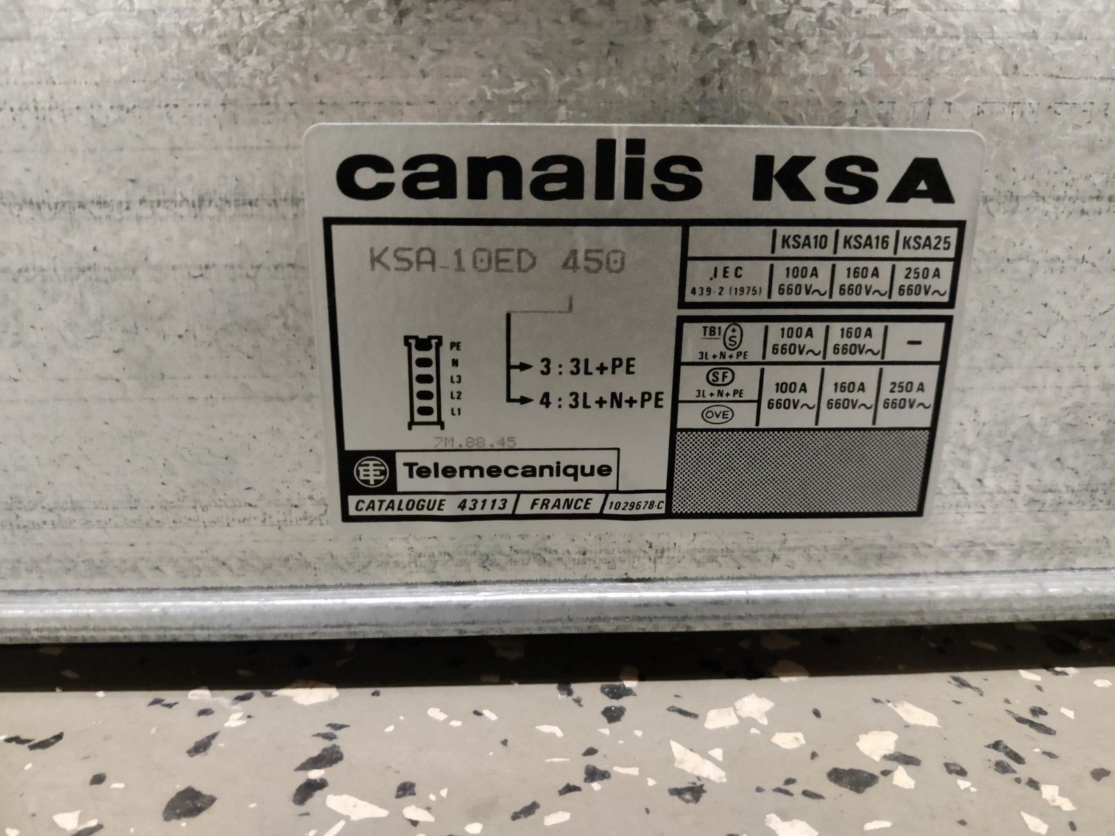 Image 1/10