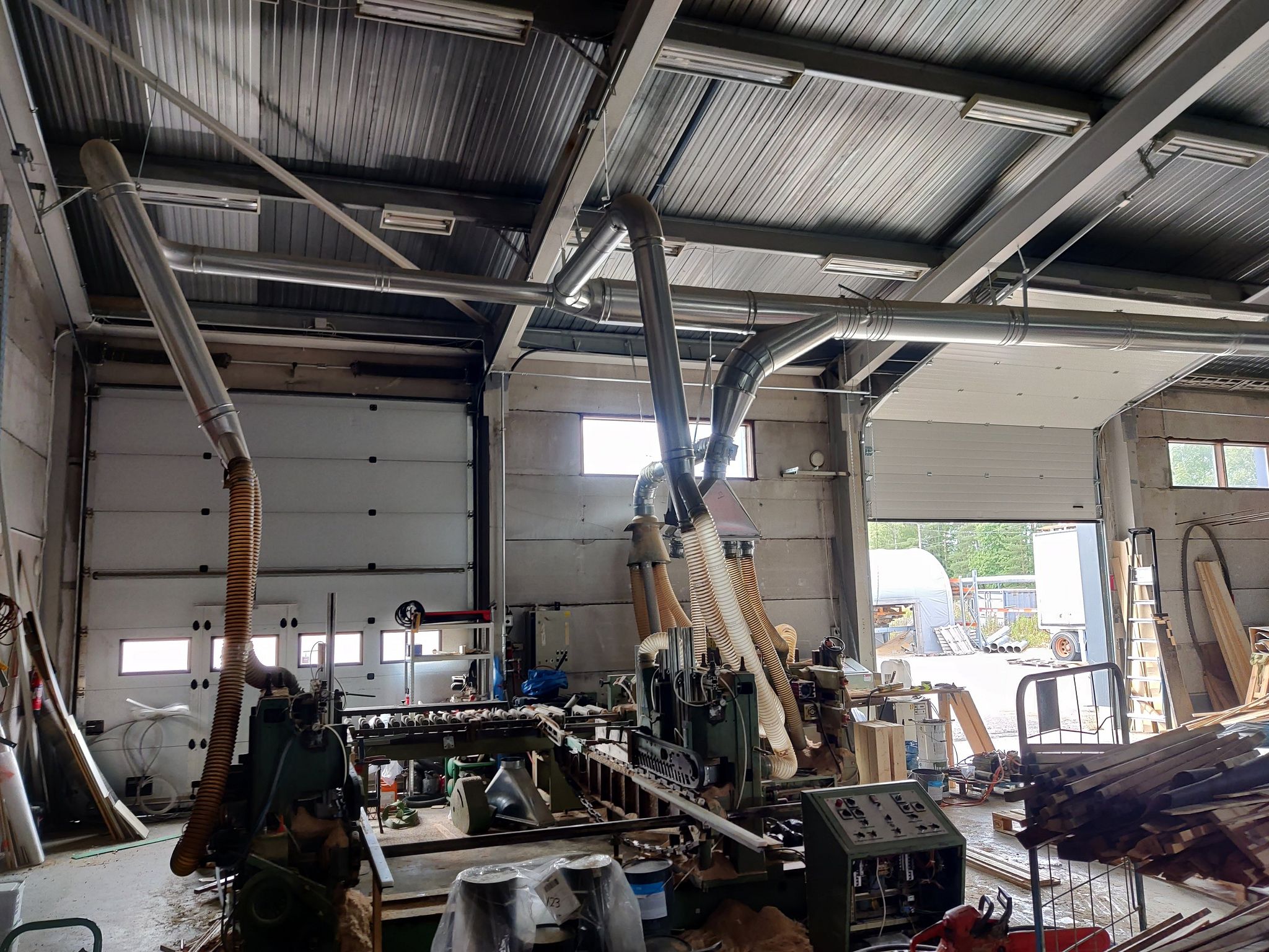 Image 3/32