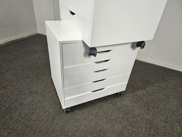 Image 2/11