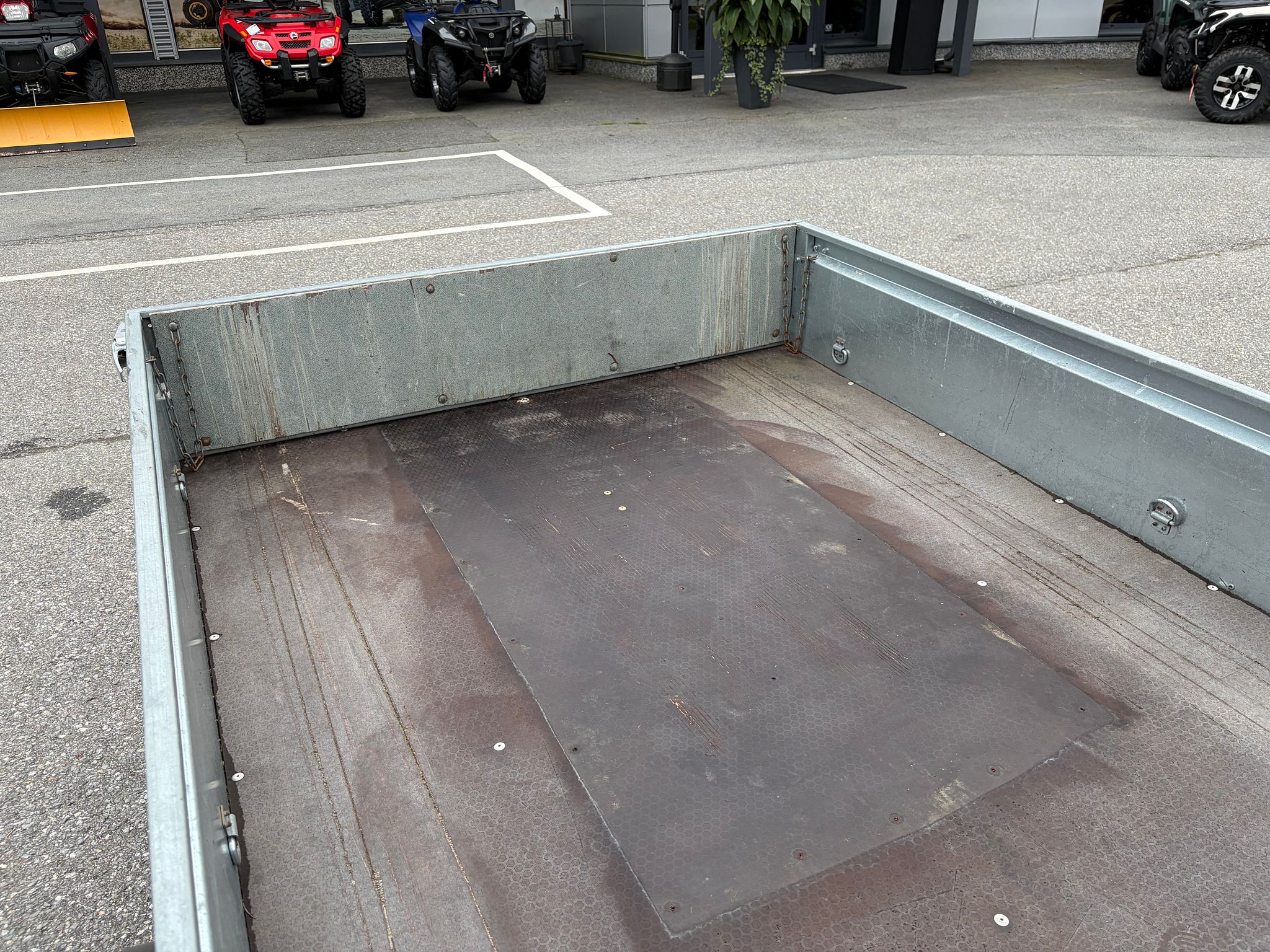Image 11/12