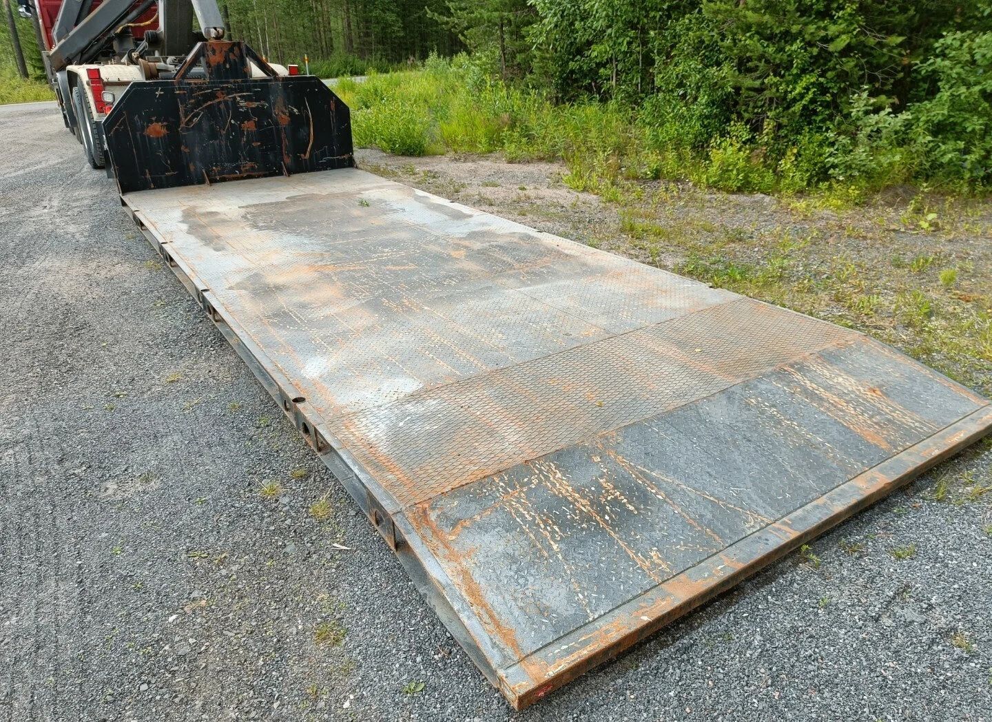 Image 8/9