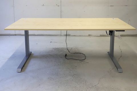Image 3/8