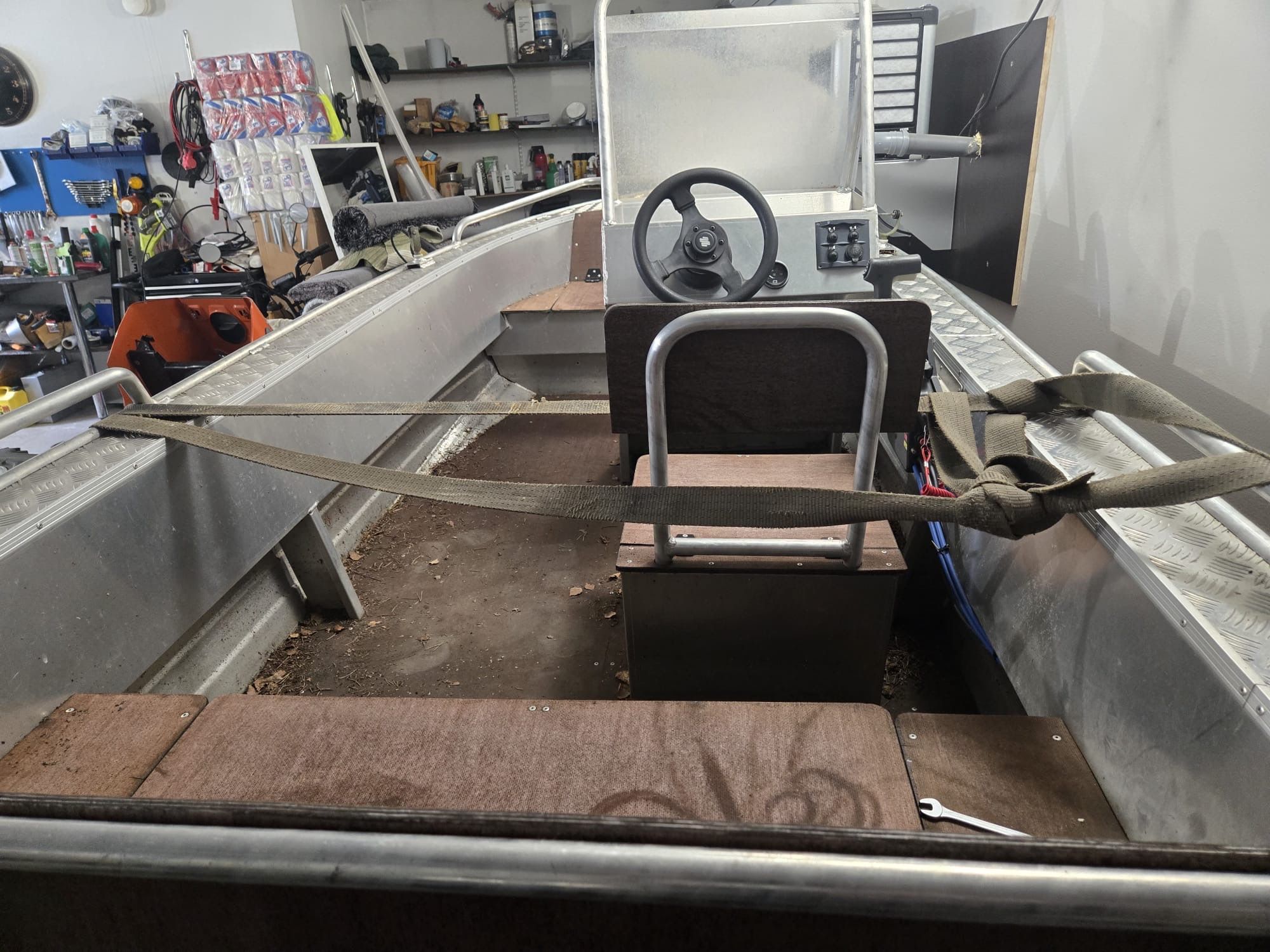 Image 6/9
