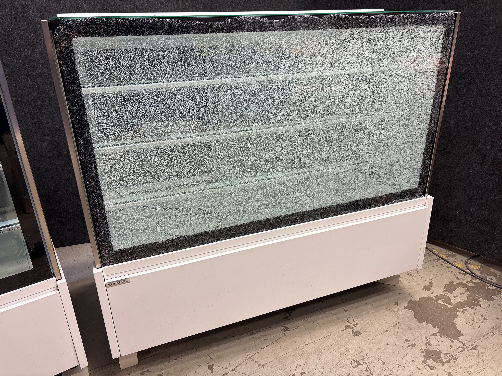 Image 3/27