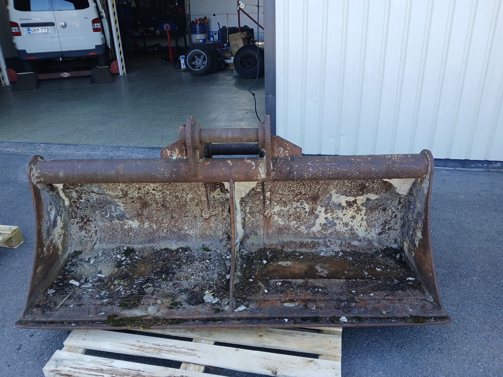 Image 4/7