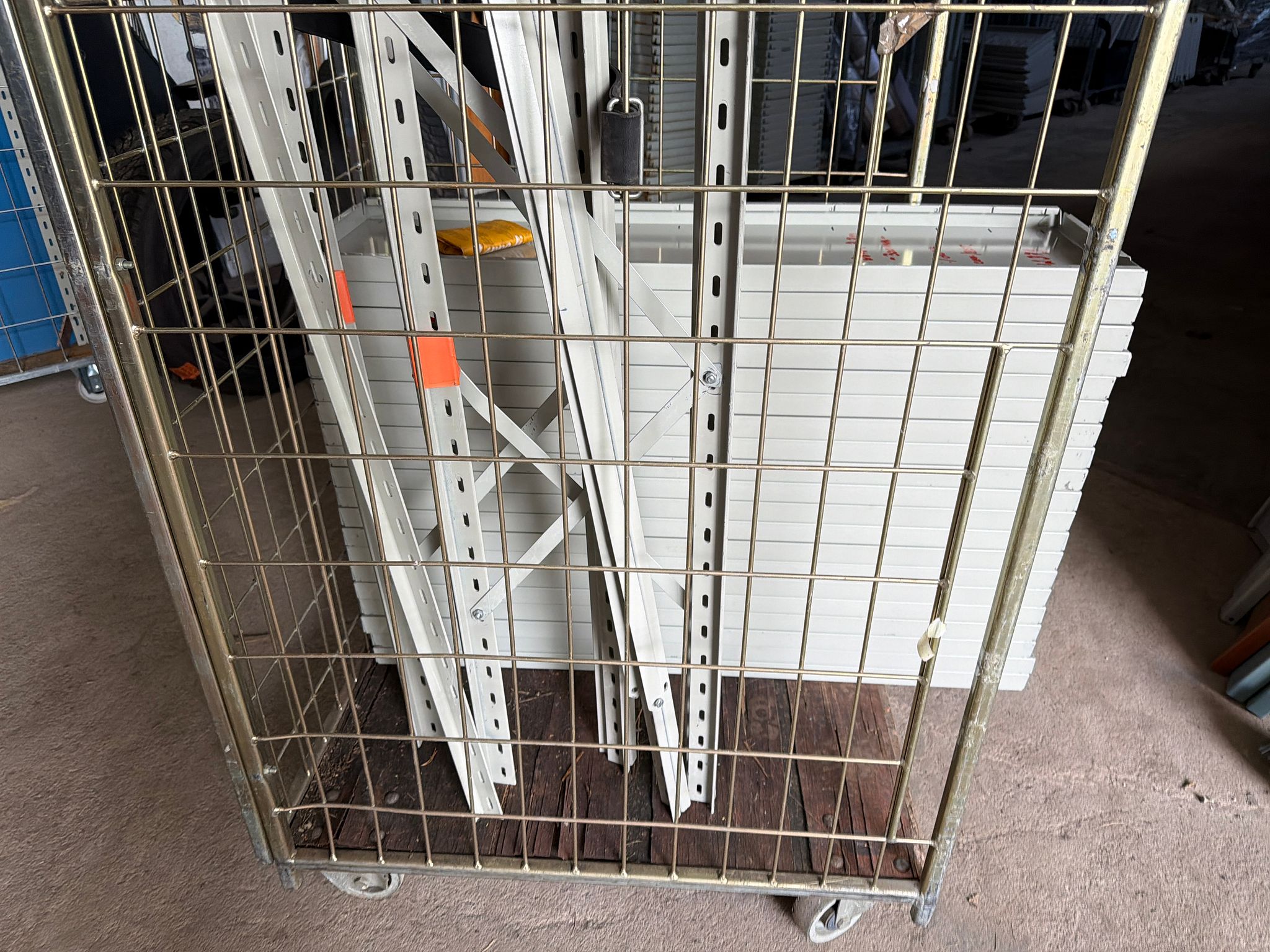 Image 6/7