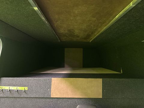 Image 8/20