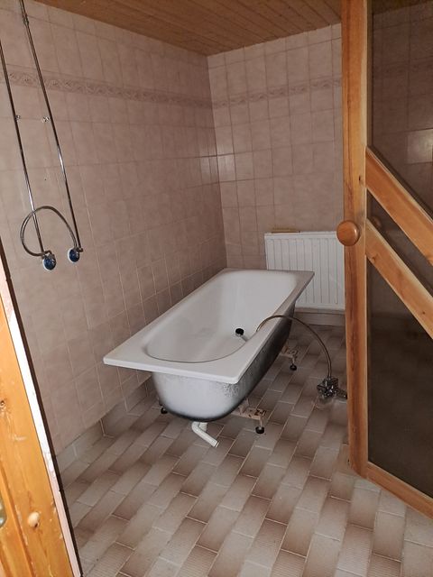 Image 8/88