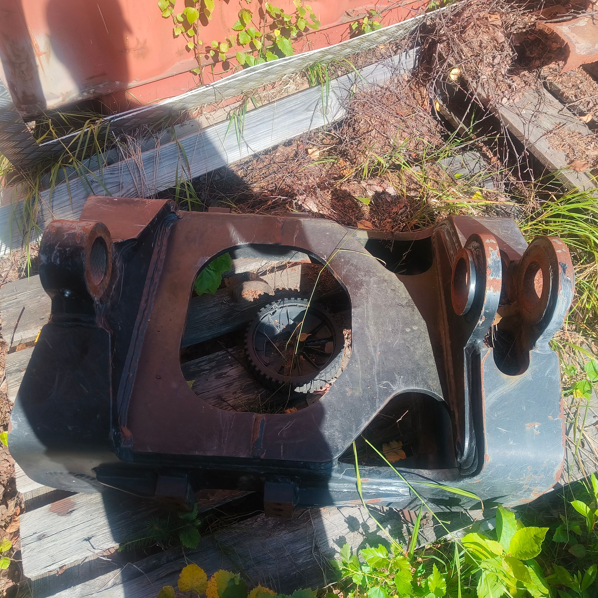 Image 1/4