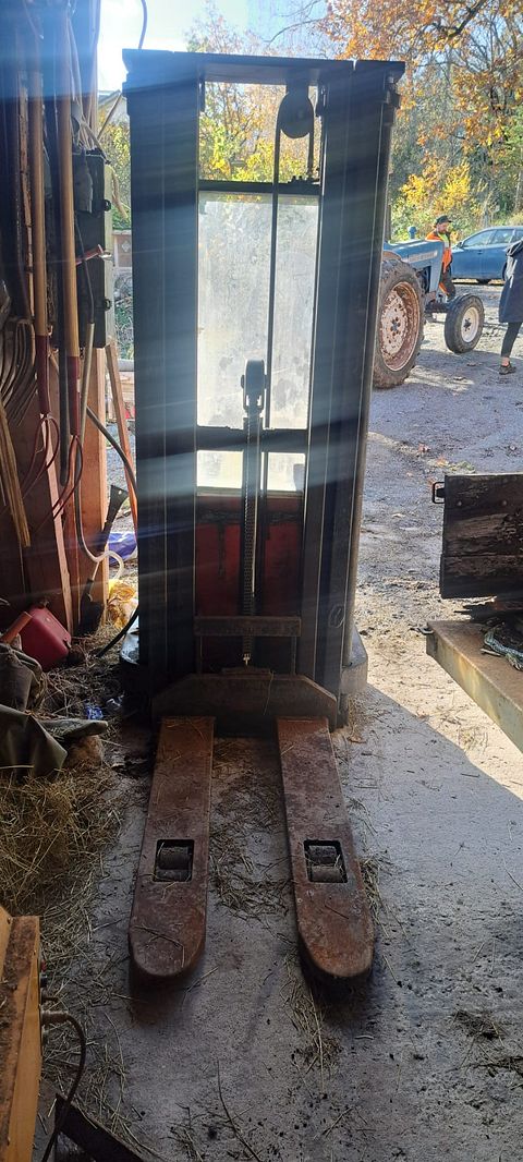 Image 3/10
