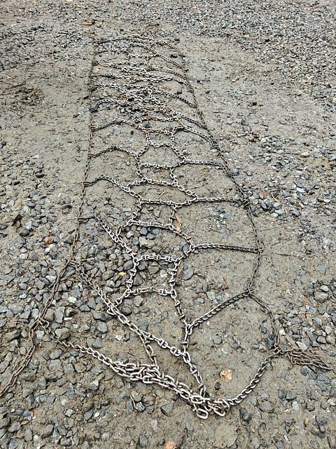 Image 2/8