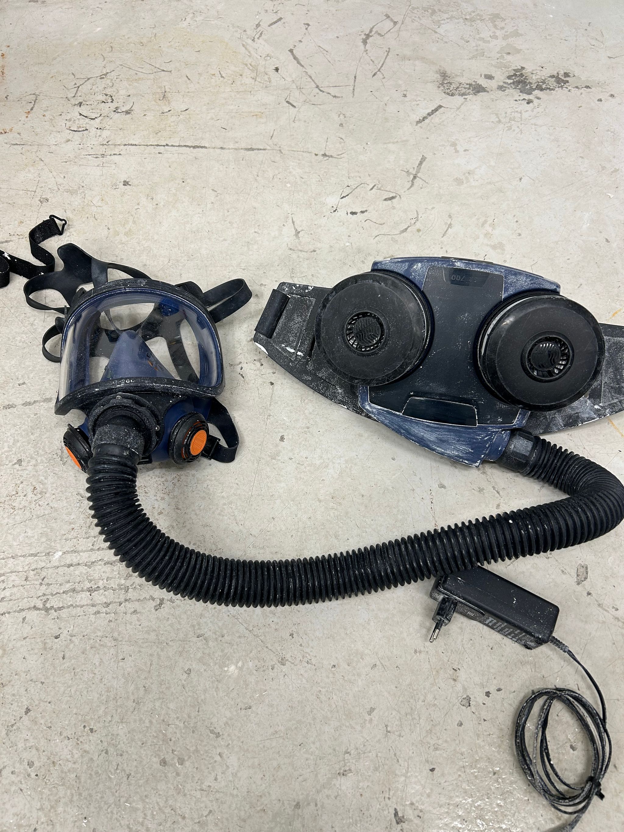 Image 1/10
