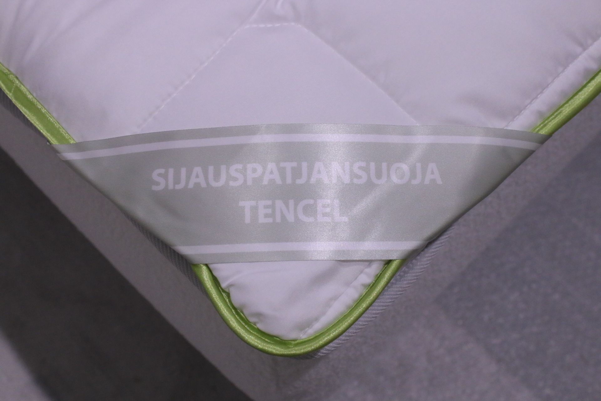 Image 7/9