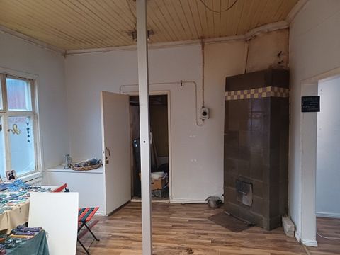 Image 72/100