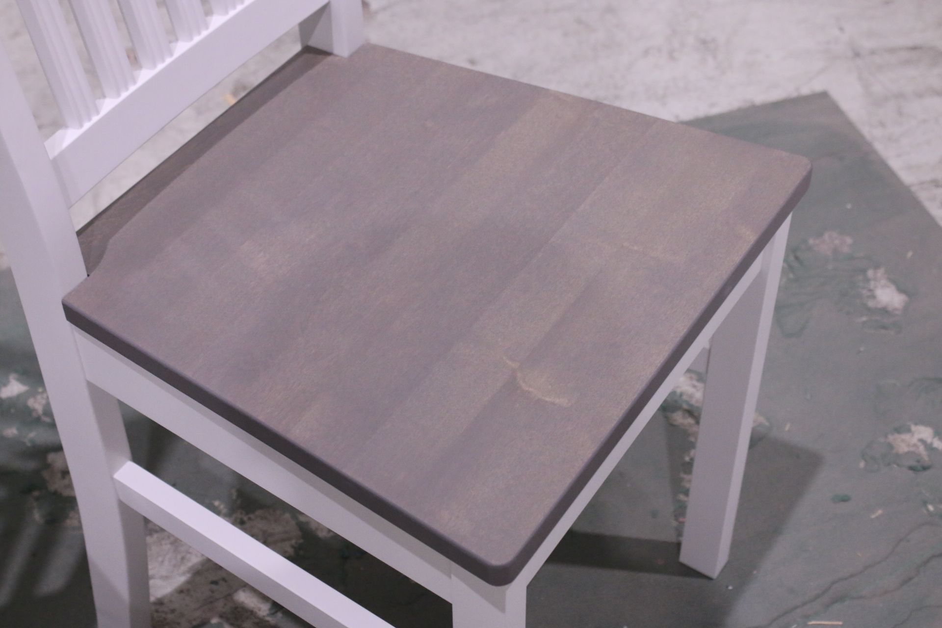 Image 4/6